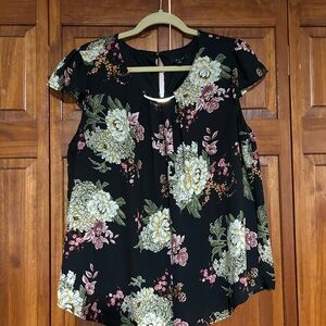 Ava & Viv Black Floral Blouse